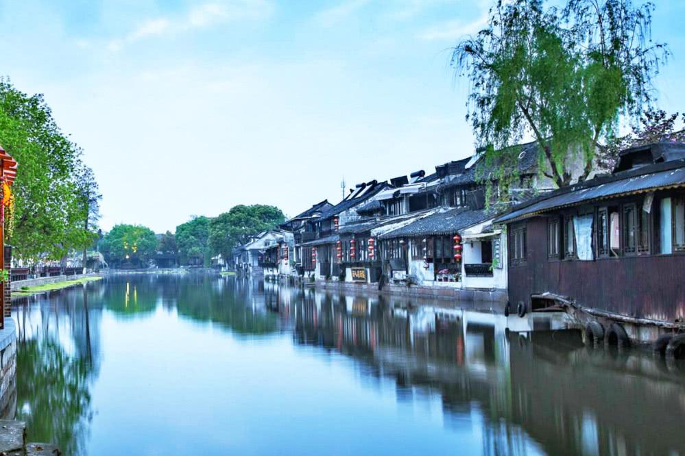 买二手房，原房主的户口不迁走，我的户口可以迁过来吗？游戏画面